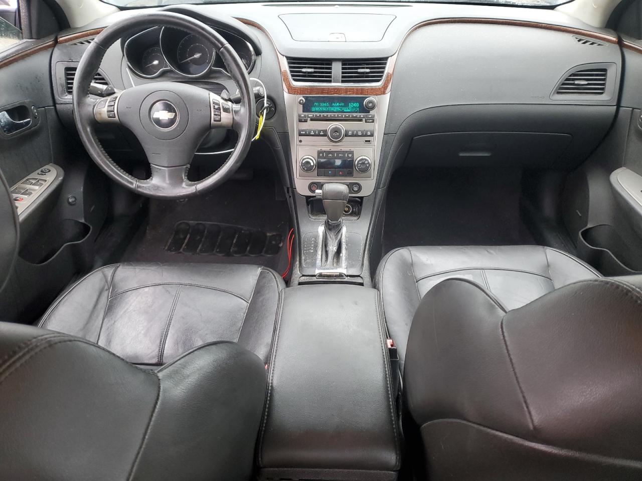 2010 Chevrolet Malibu - Image 8