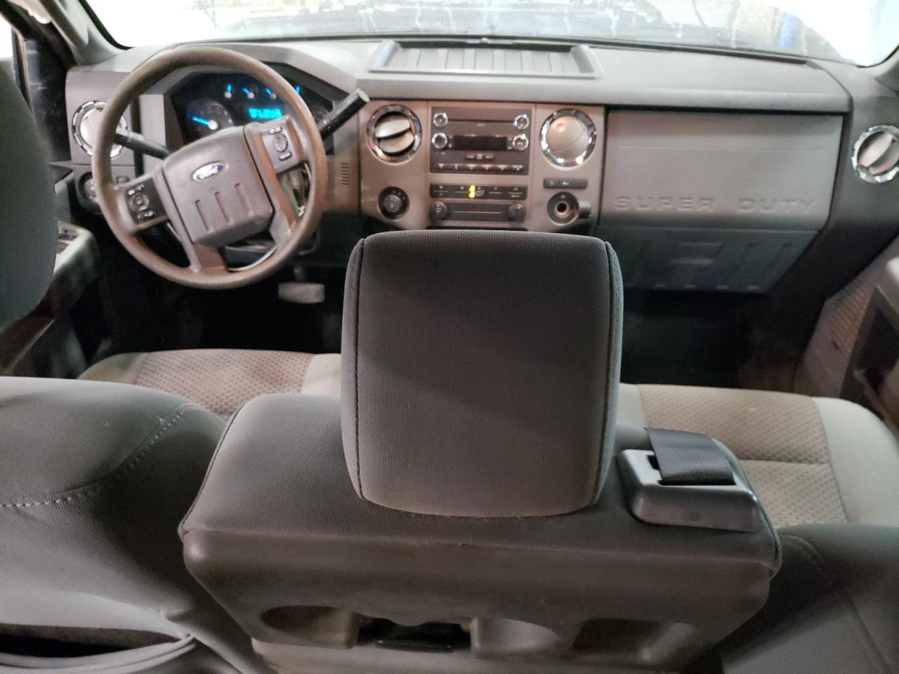 2012 Ford F250 - Image 8