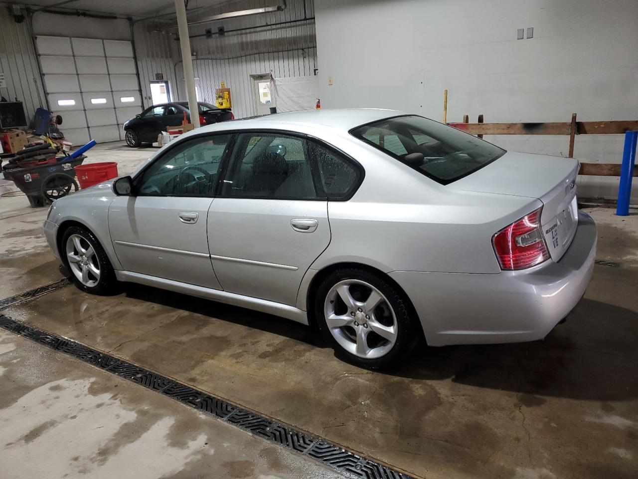 2007 Subaru Legacy - Image 2