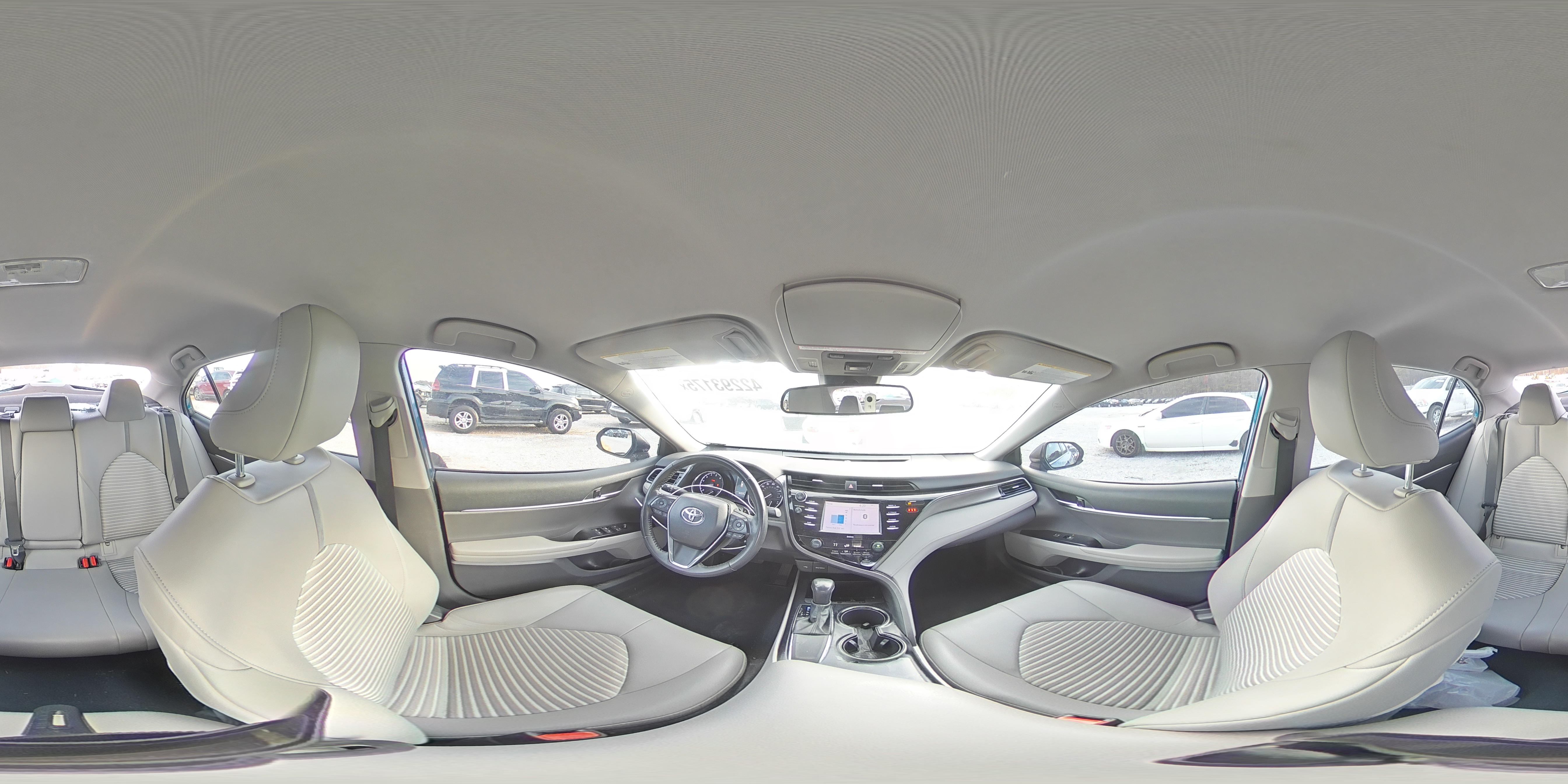 2020 Toyota Camry - Image 13