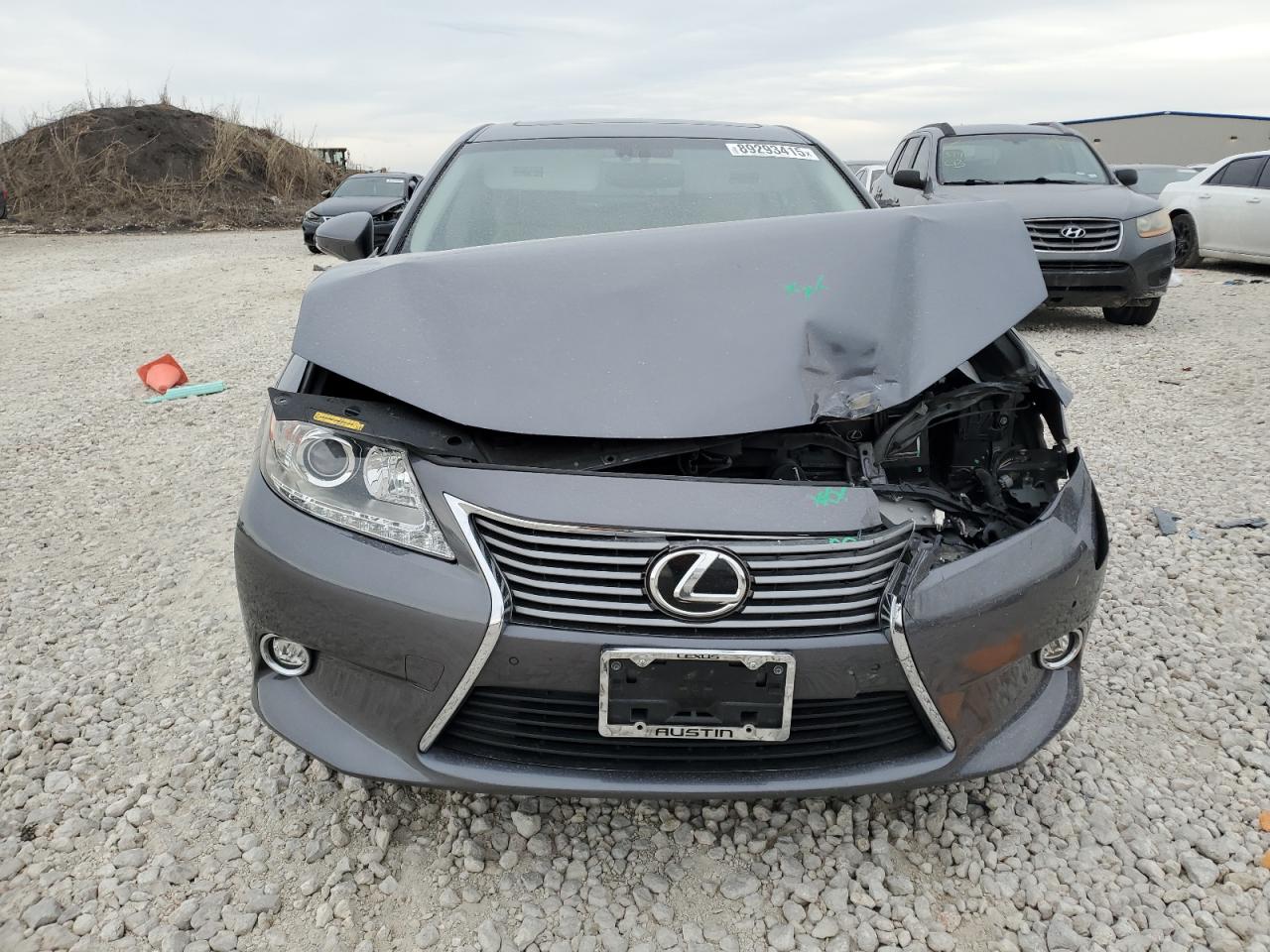 2015 Lexus ES - Image 5