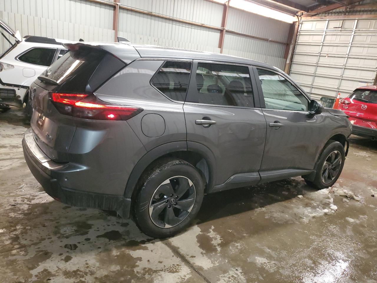 2024 Nissan Rogue - Image 3
