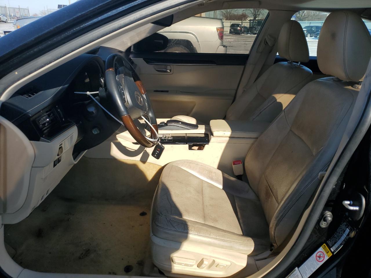 2014 Lexus ES - Image 7