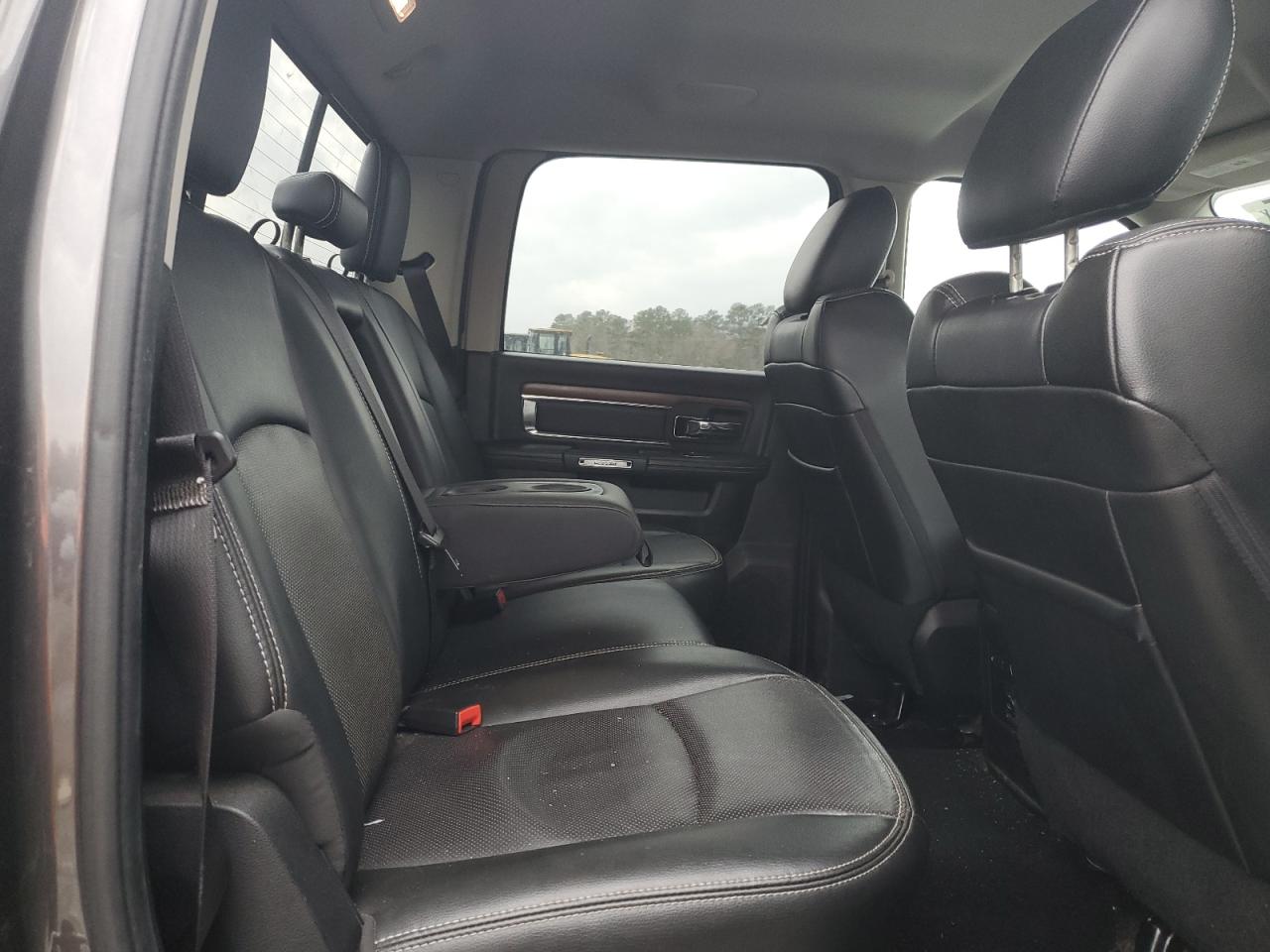 2014 RAM 2500 - Image 10