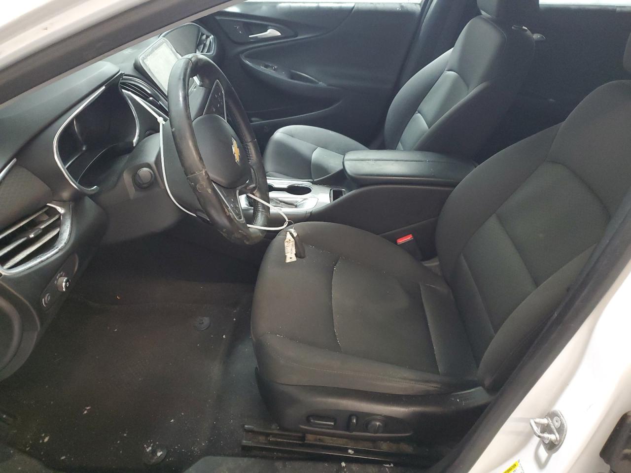 2017 Chevrolet Malibu - Image 7