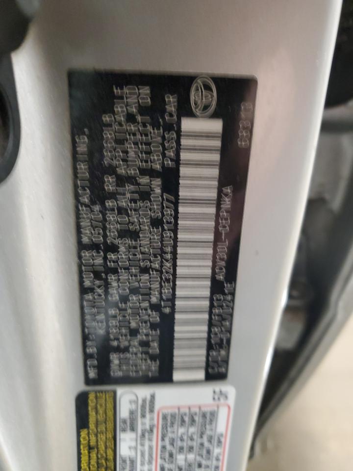 2004 Toyota Camry - Image 12