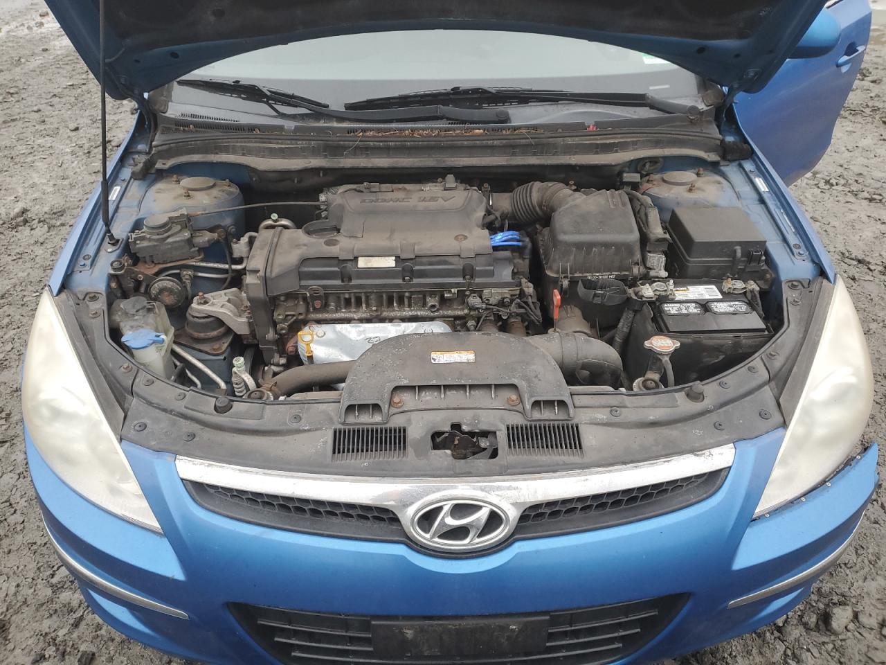 2010 Hyundai Elantra - Image 11