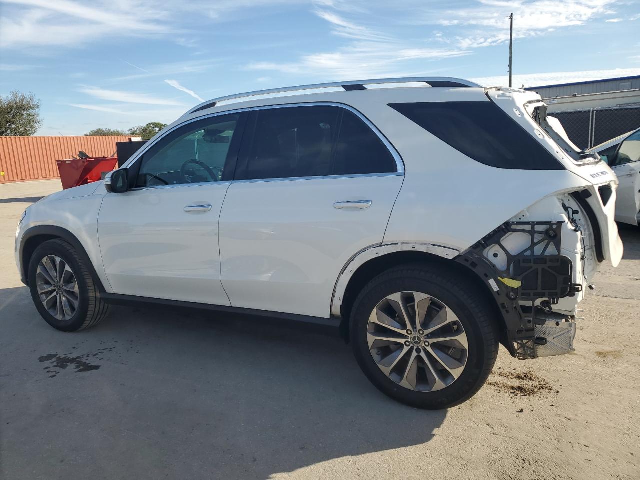 2022 Mercedes-Benz GLE - Image 2