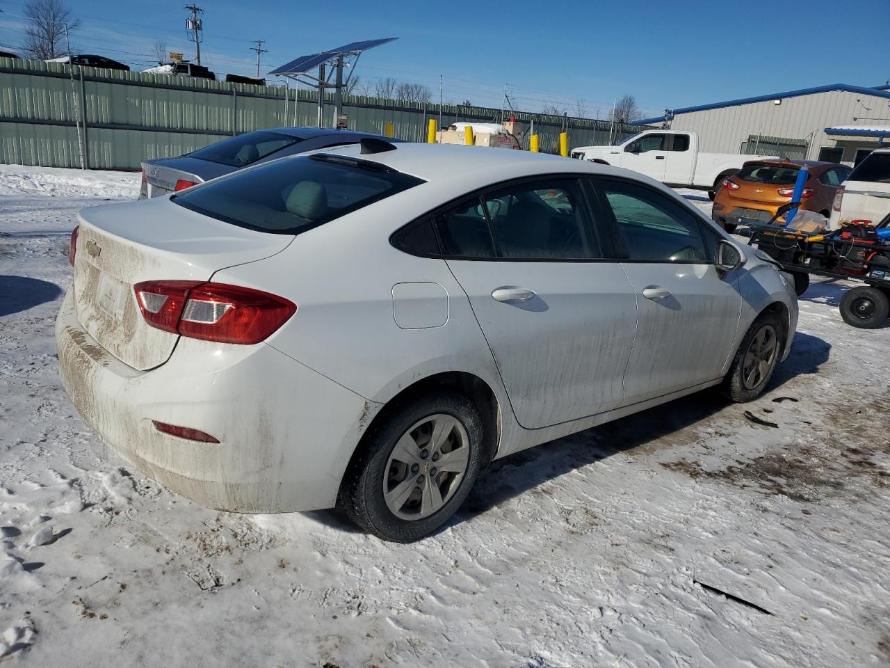 2018 Chevrolet Cruze - Image 3