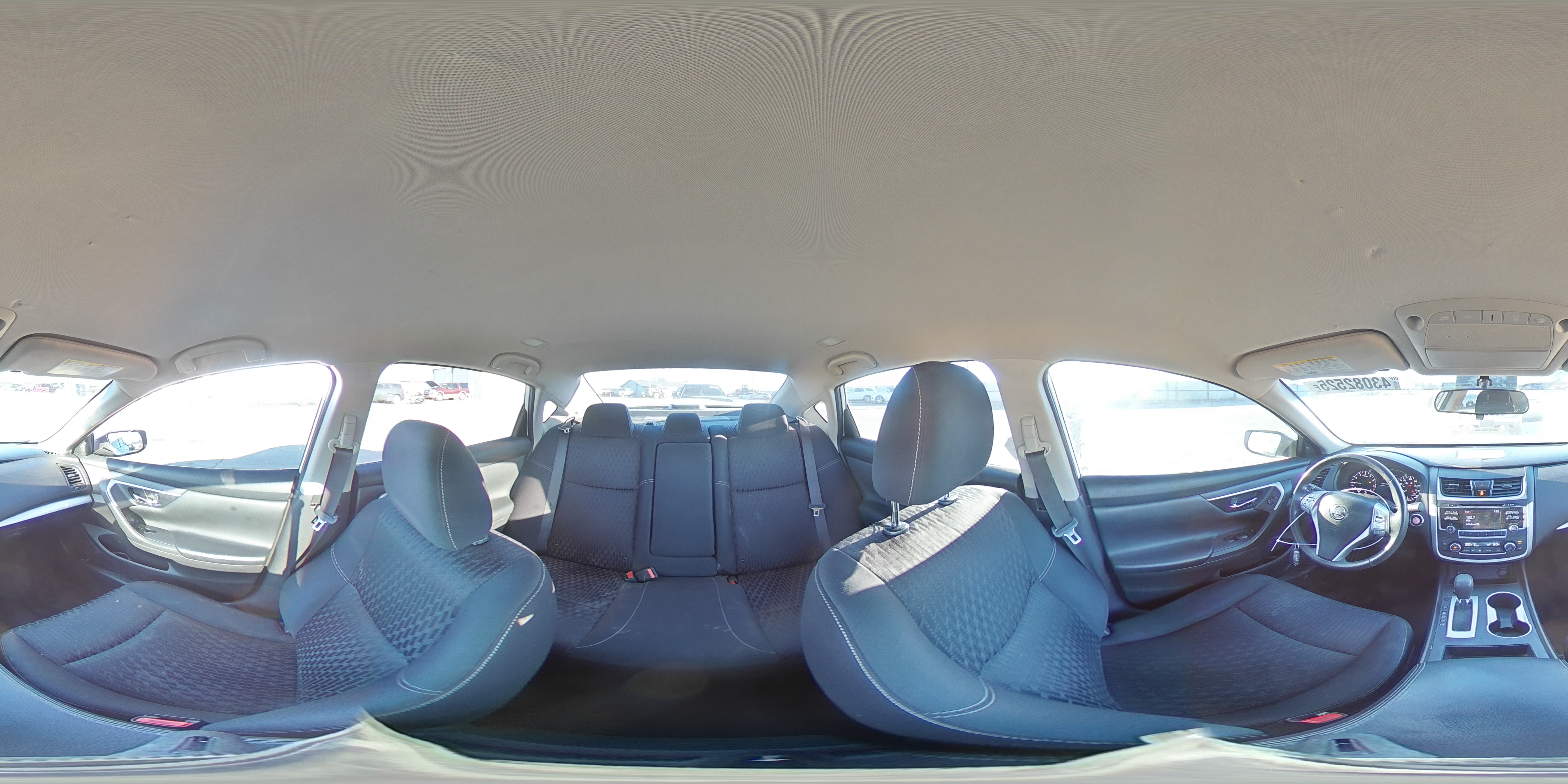 2017 Nissan Altima - Image 13