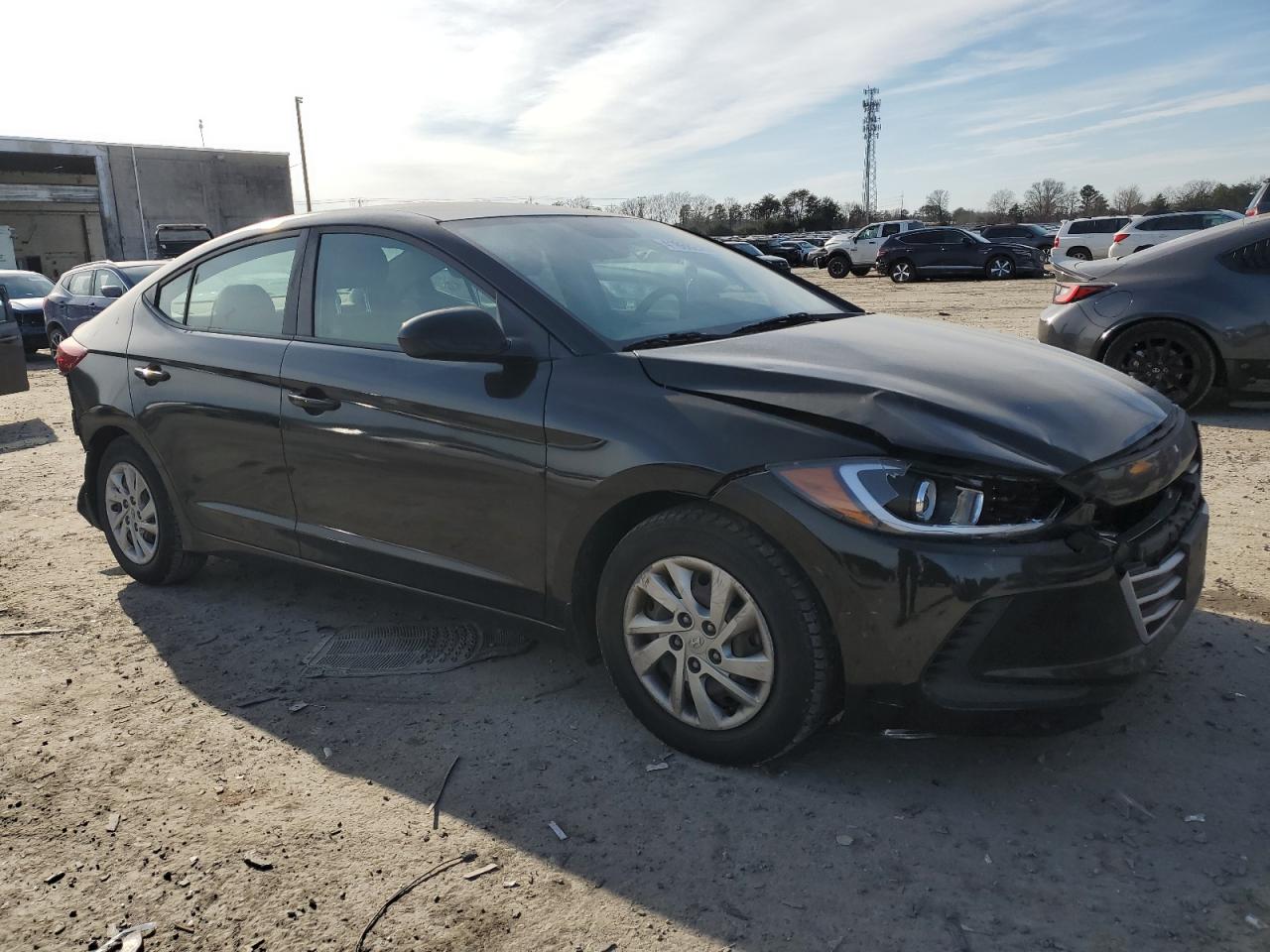 2017 Hyundai Elantra - Image 4