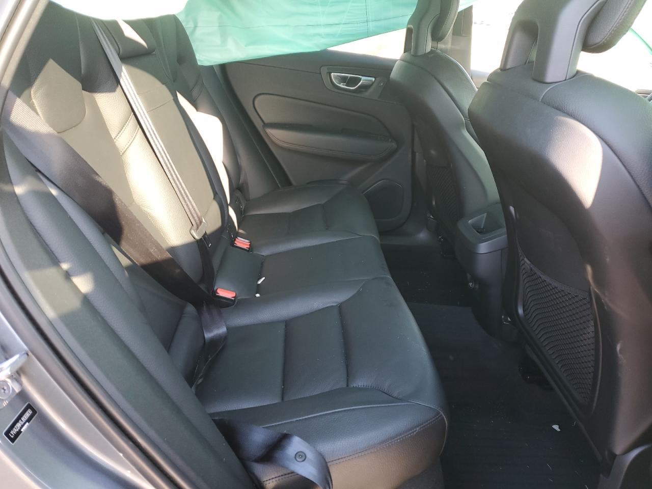 2018 Volvo XC60 - Image 12