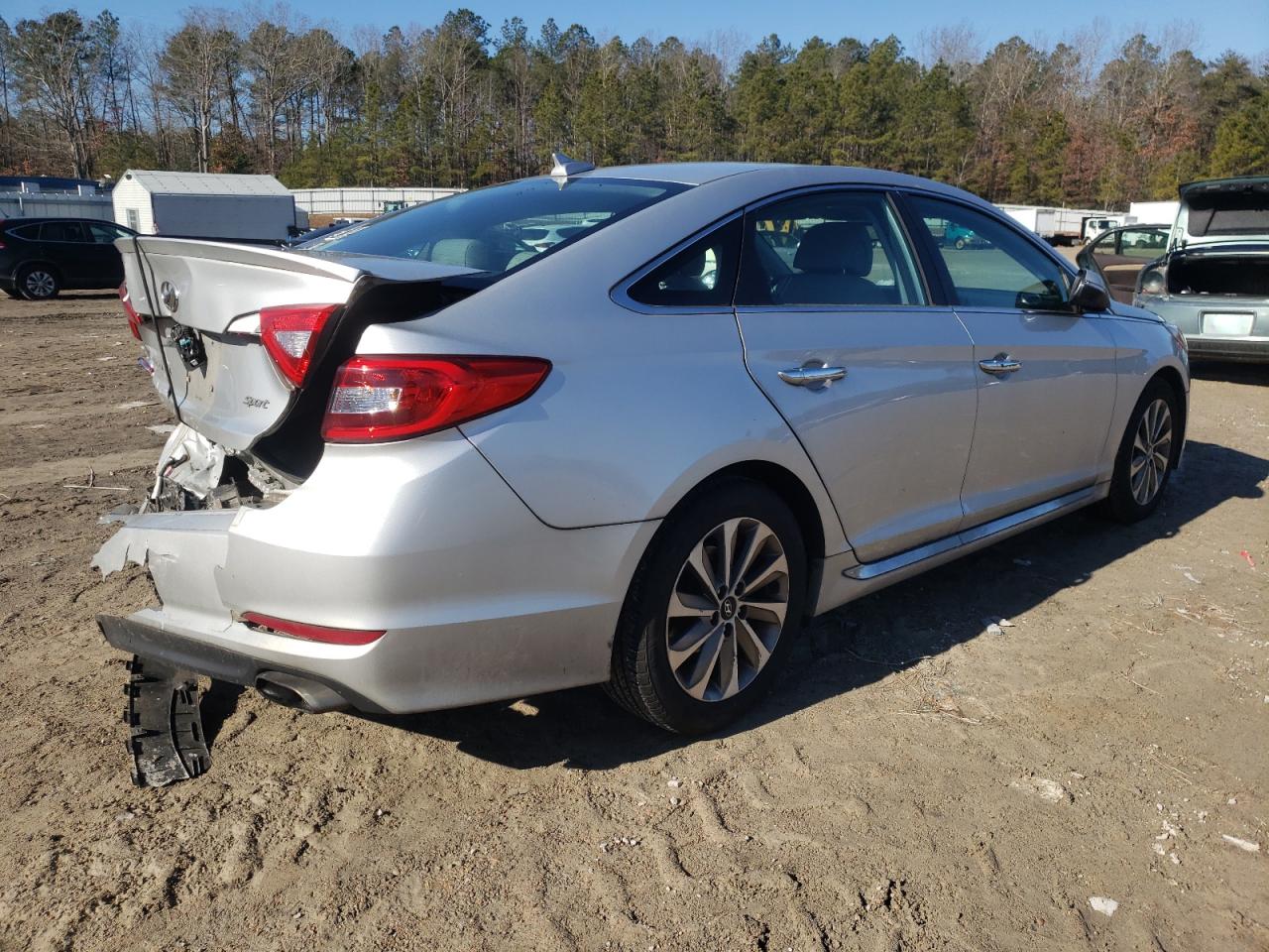 2016 Hyundai Sonata - Image 3