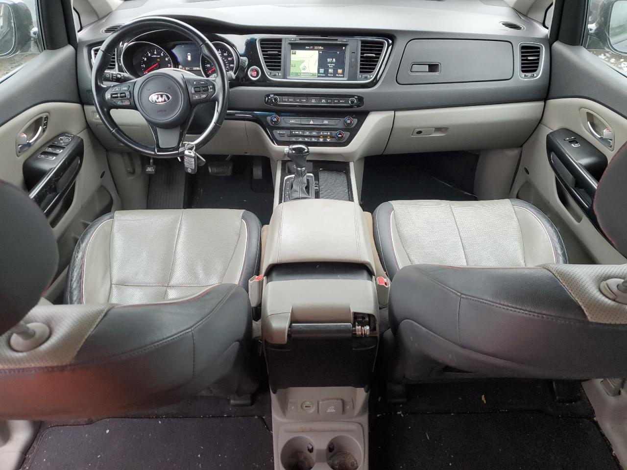 2015 Kia Sedona - Image 8