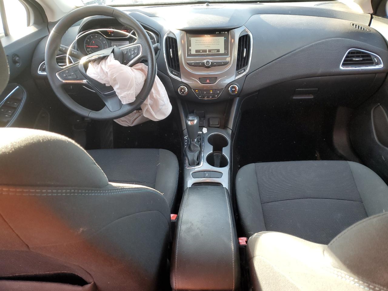 2017 Chevrolet Cruze - Image 8