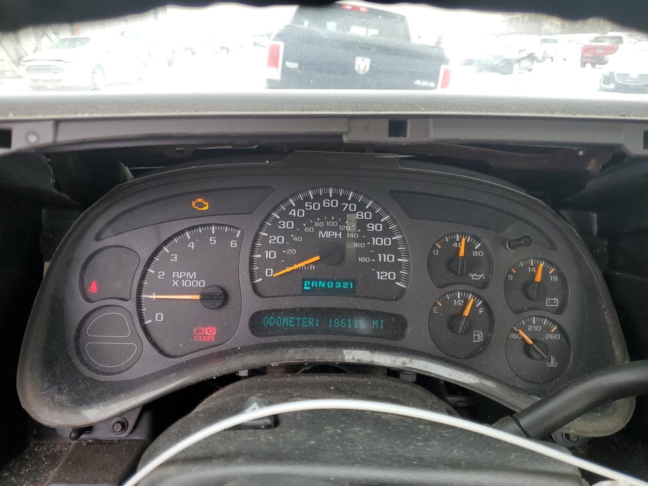 2004 Chevrolet Silverado - Image 9