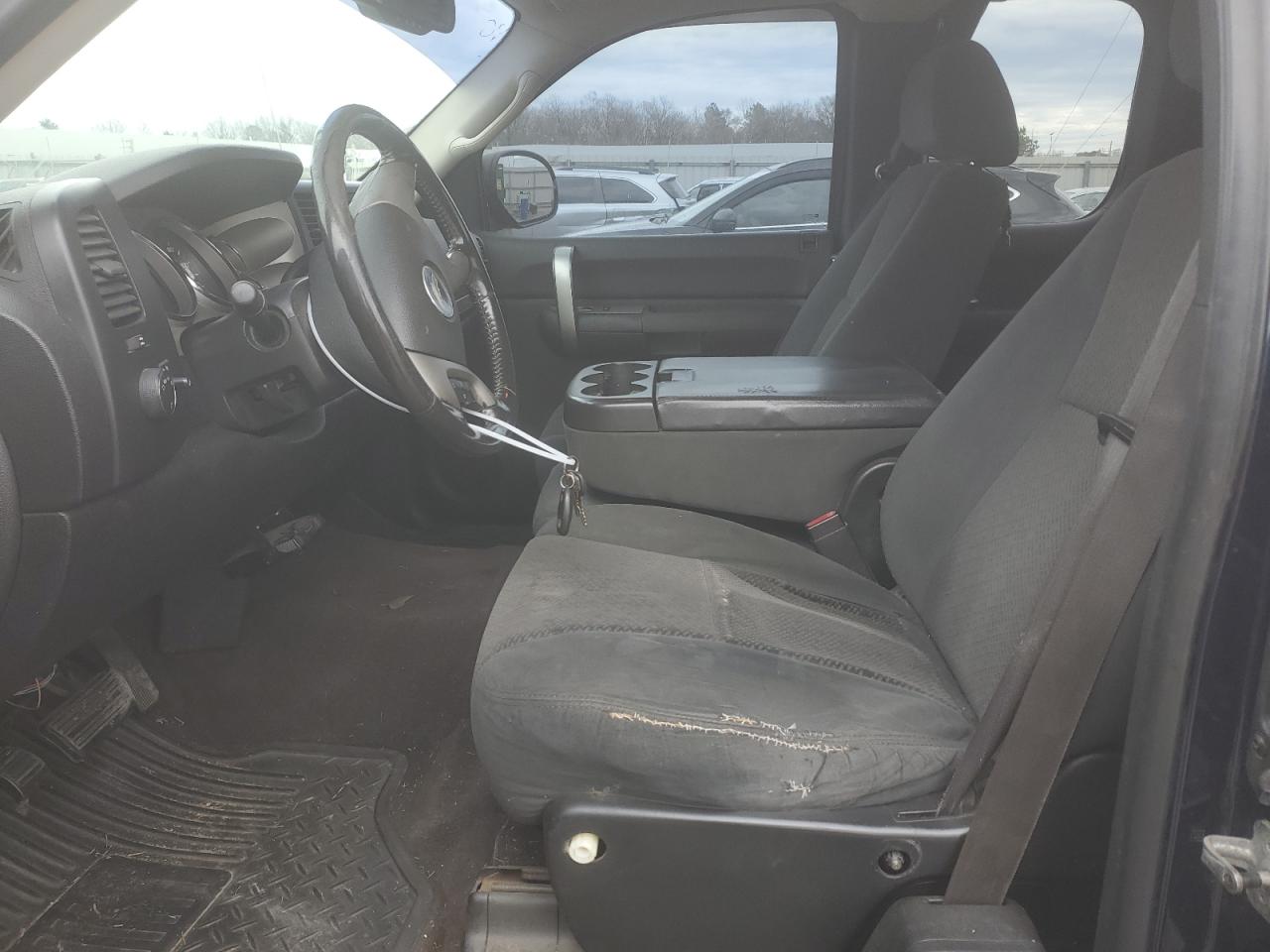 2007 Chevrolet Silverado - Image 7