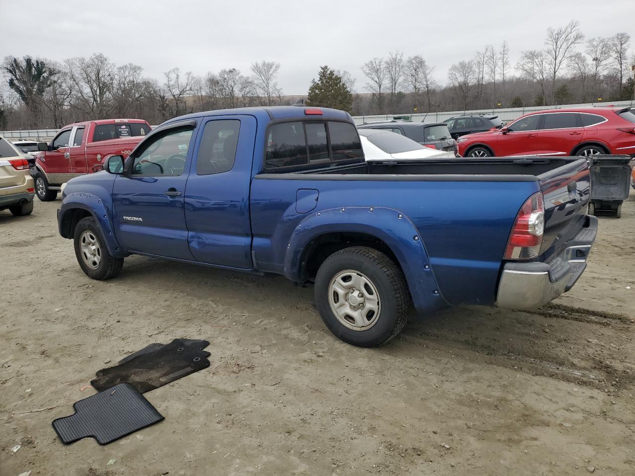 2014 Toyota Tacoma - Image 2