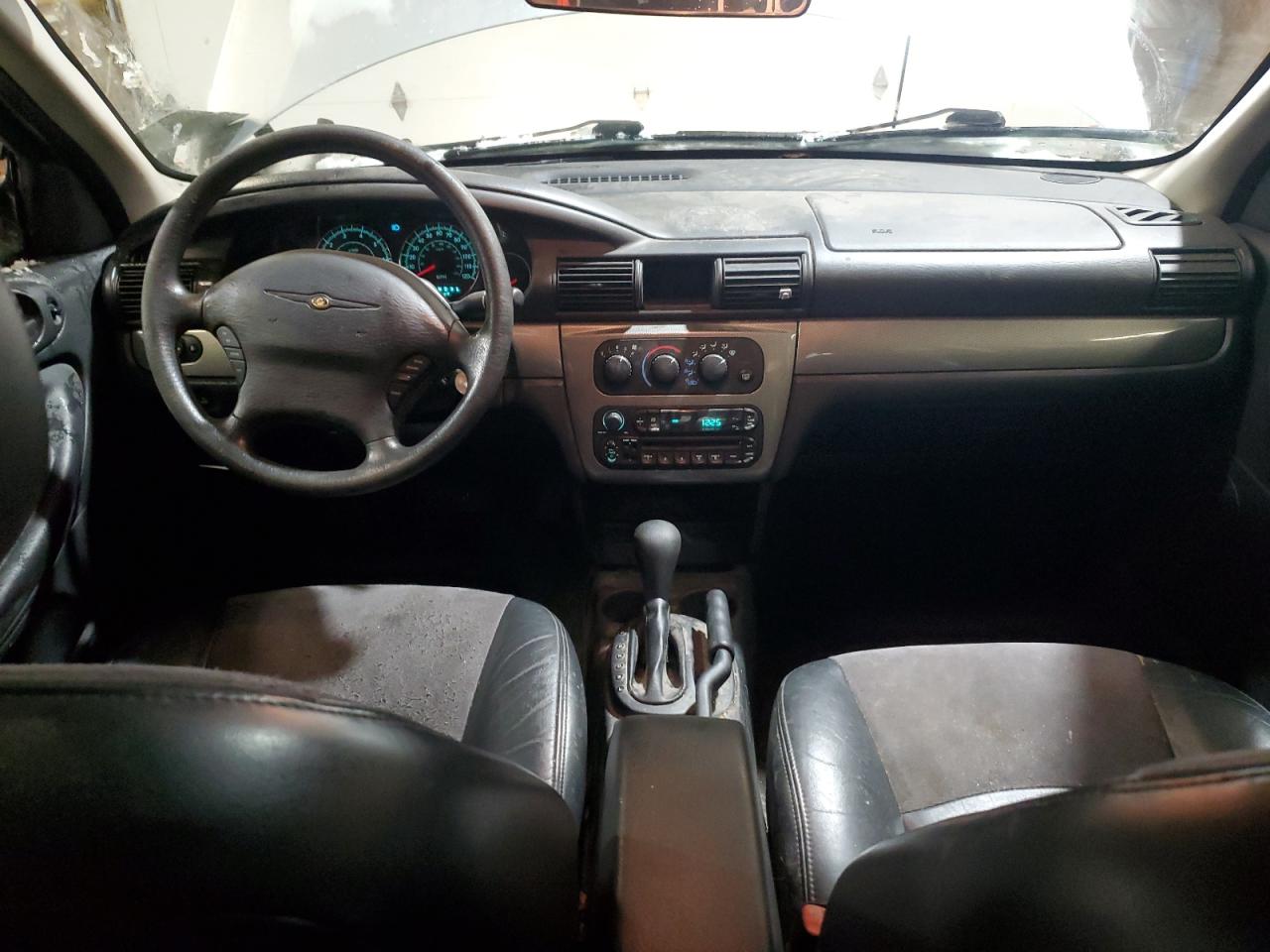 2004 Chrysler Sebring - Image 8