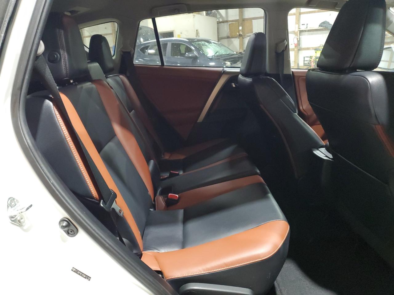 2013 Toyota RAV 4 - Image 11