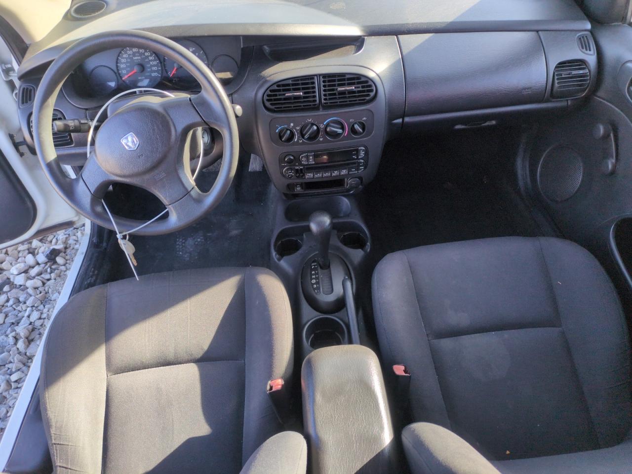 2004 Dodge Neon - Image 8