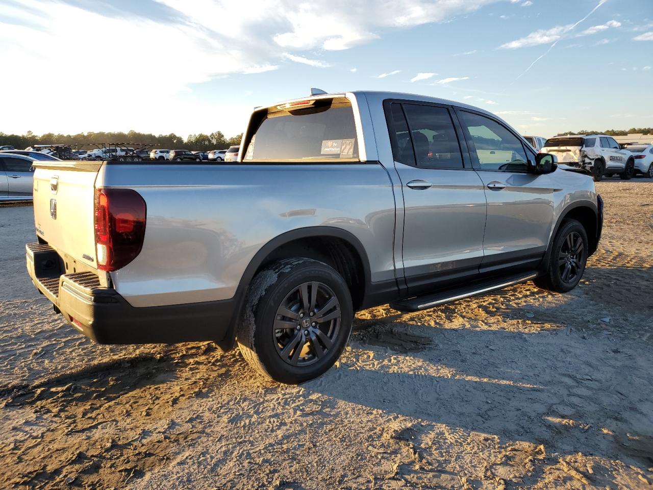 2020 Honda Ridgeline - Image 3