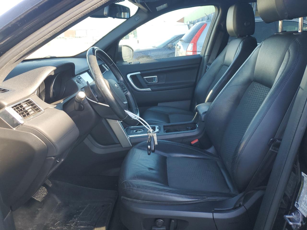 2016 Land Rover Discovery - Image 7