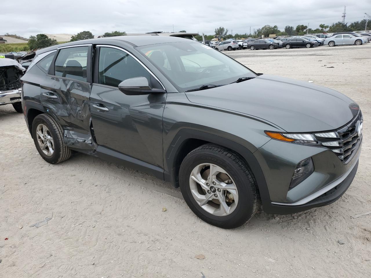 2022 Hyundai Tucson - Image 4