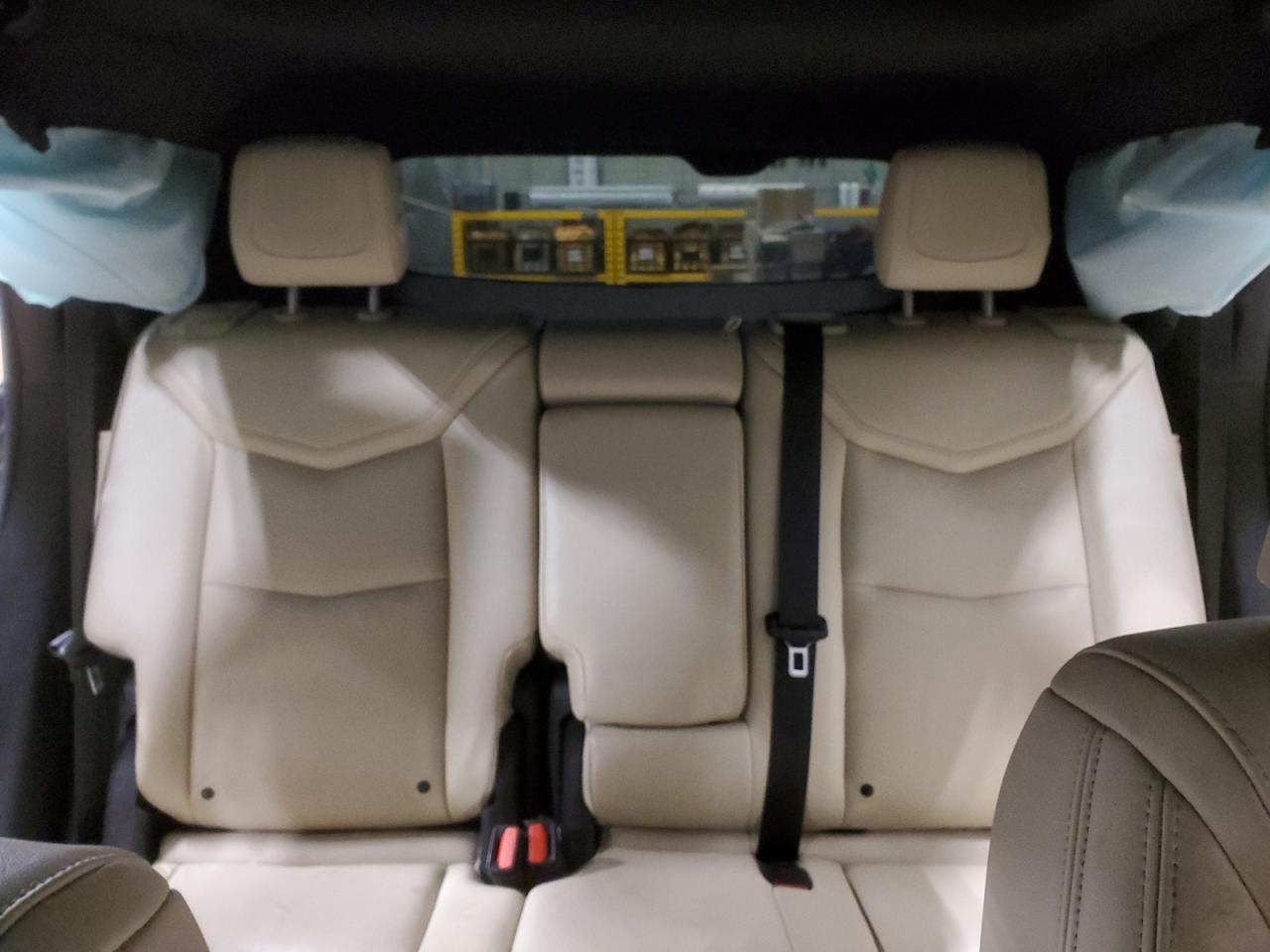 2017 Cadillac XT5 - Image 10