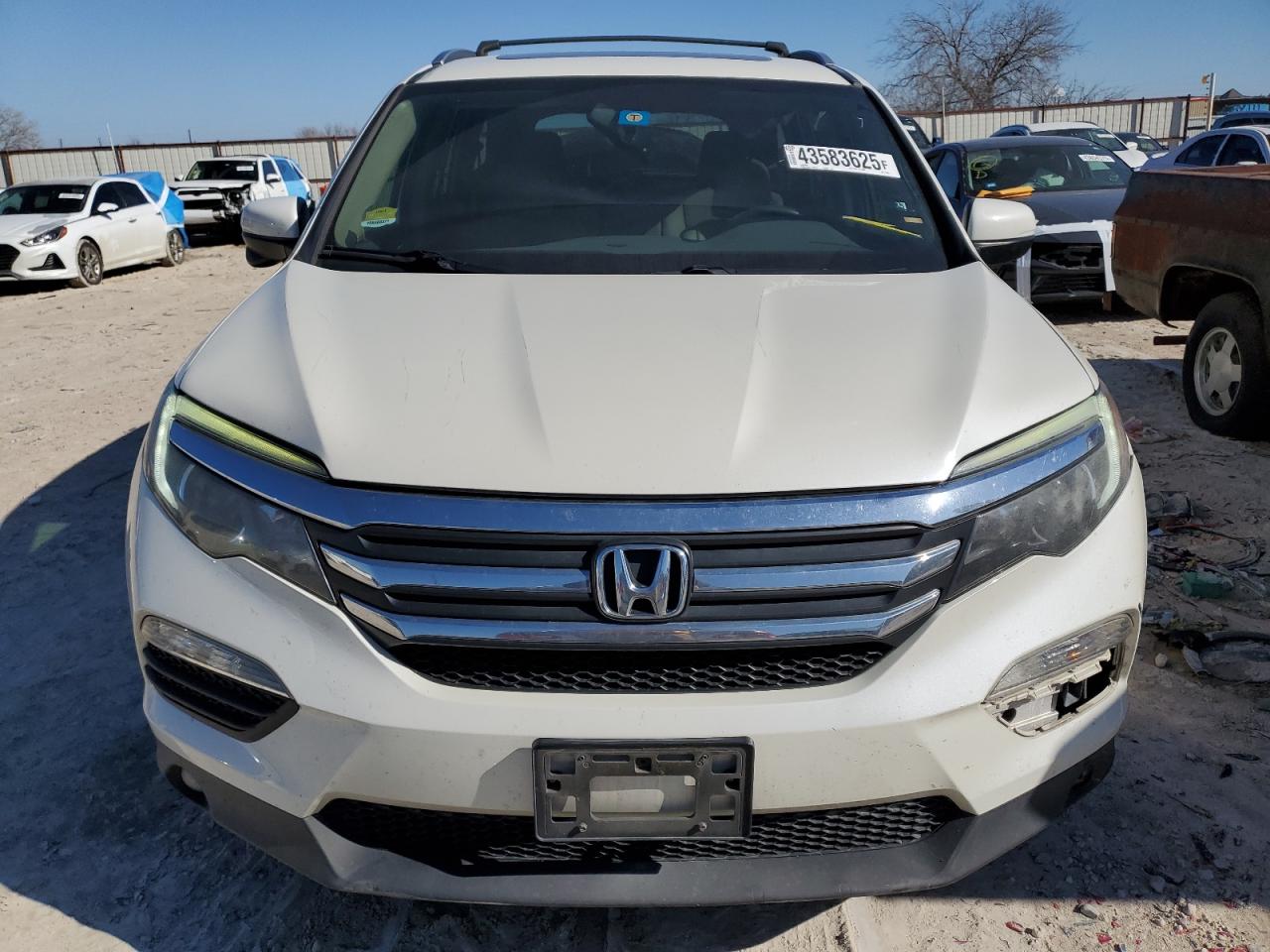 2016 Honda Pilot - Image 5