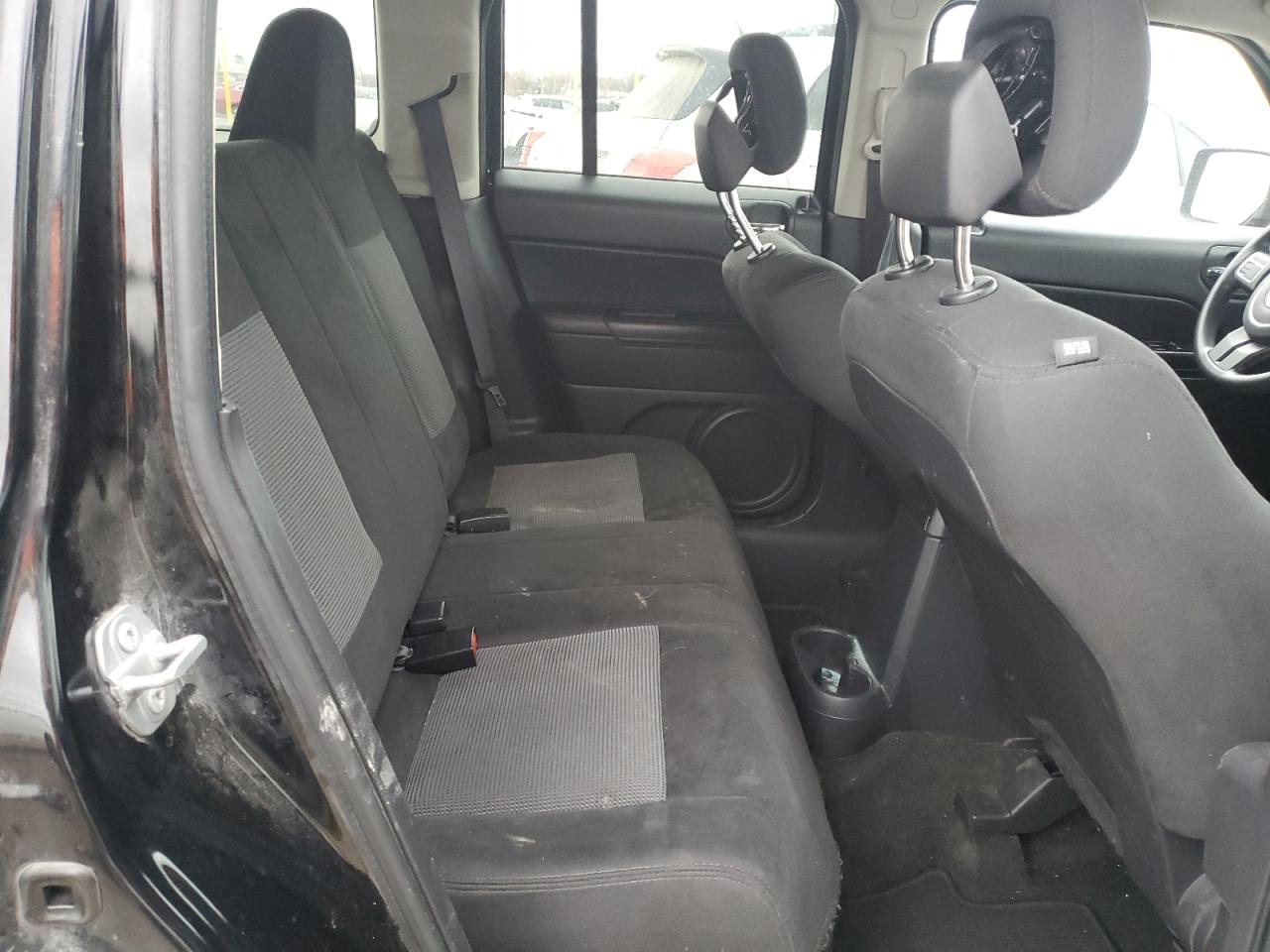 2017 Jeep Liberty (Patriot) - Image 11