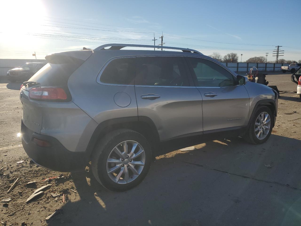 2015 Jeep Grand Cherokee - Image 3