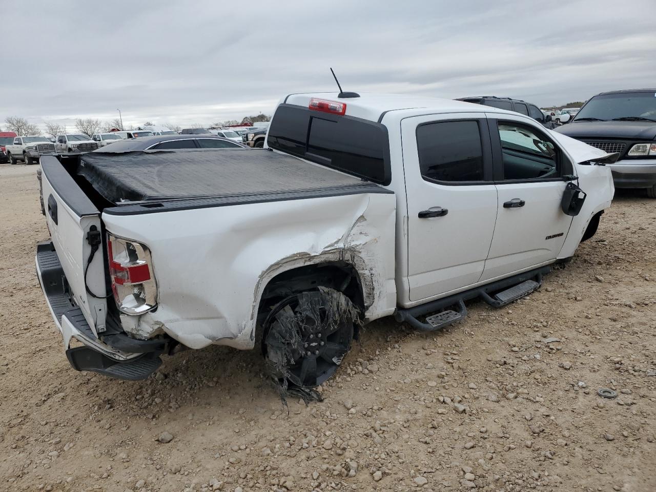 2021 Chevrolet Colorado - Image 3