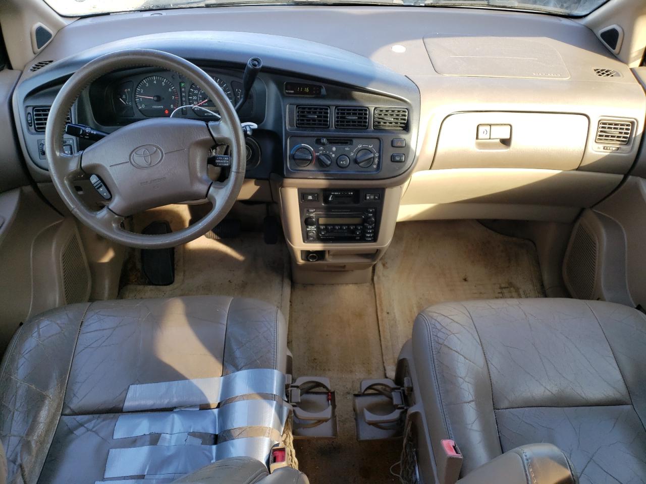2000 Toyota Sienna - Image 8