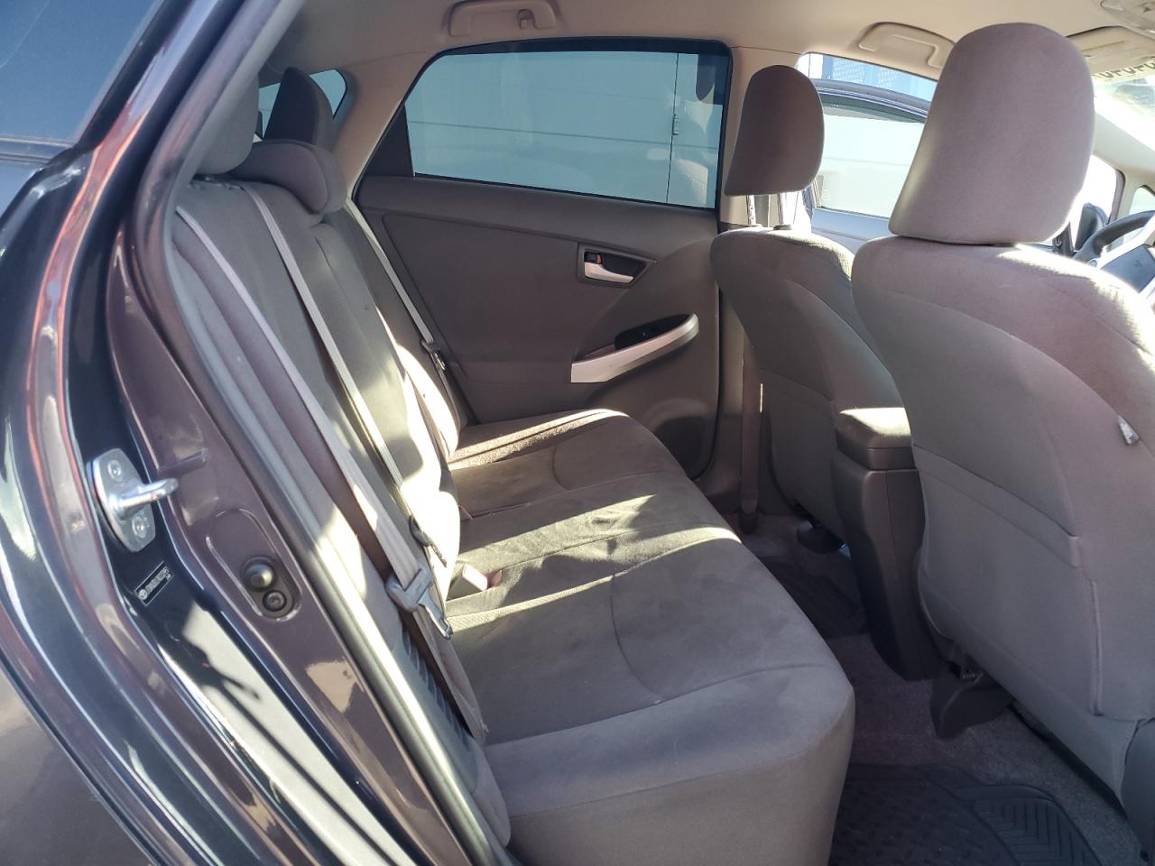 2010 Toyota Prius - Image 10