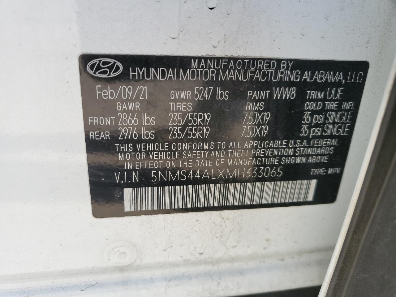 2021 Hyundai Santa Fe - Image 13
