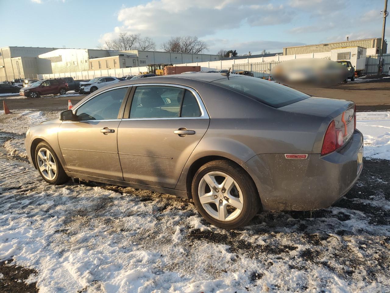 2010 Chevrolet Malibu - Image 2