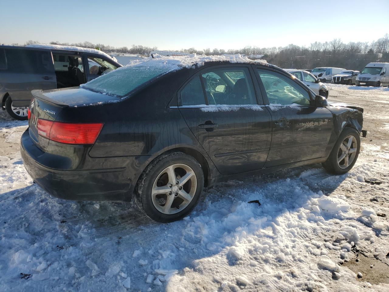 2009 Hyundai Sonata - Image 3