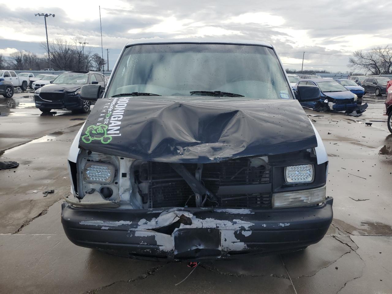 2002 Chevrolet Astro - Image 5