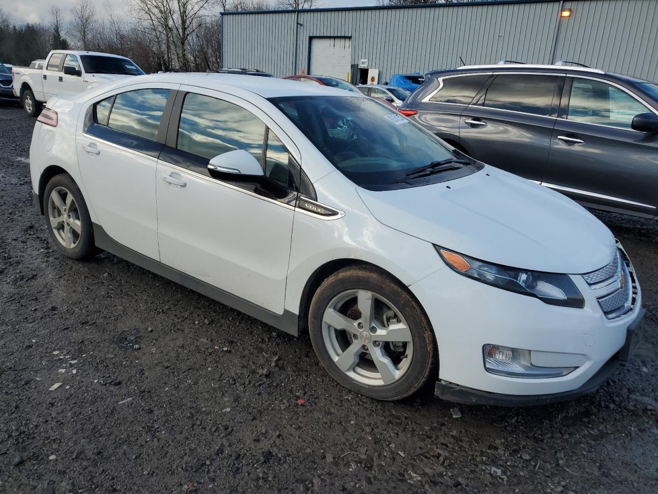 VIN 1G1RE6E4XEU162153 2014 CHEVROLET VOLT no.4