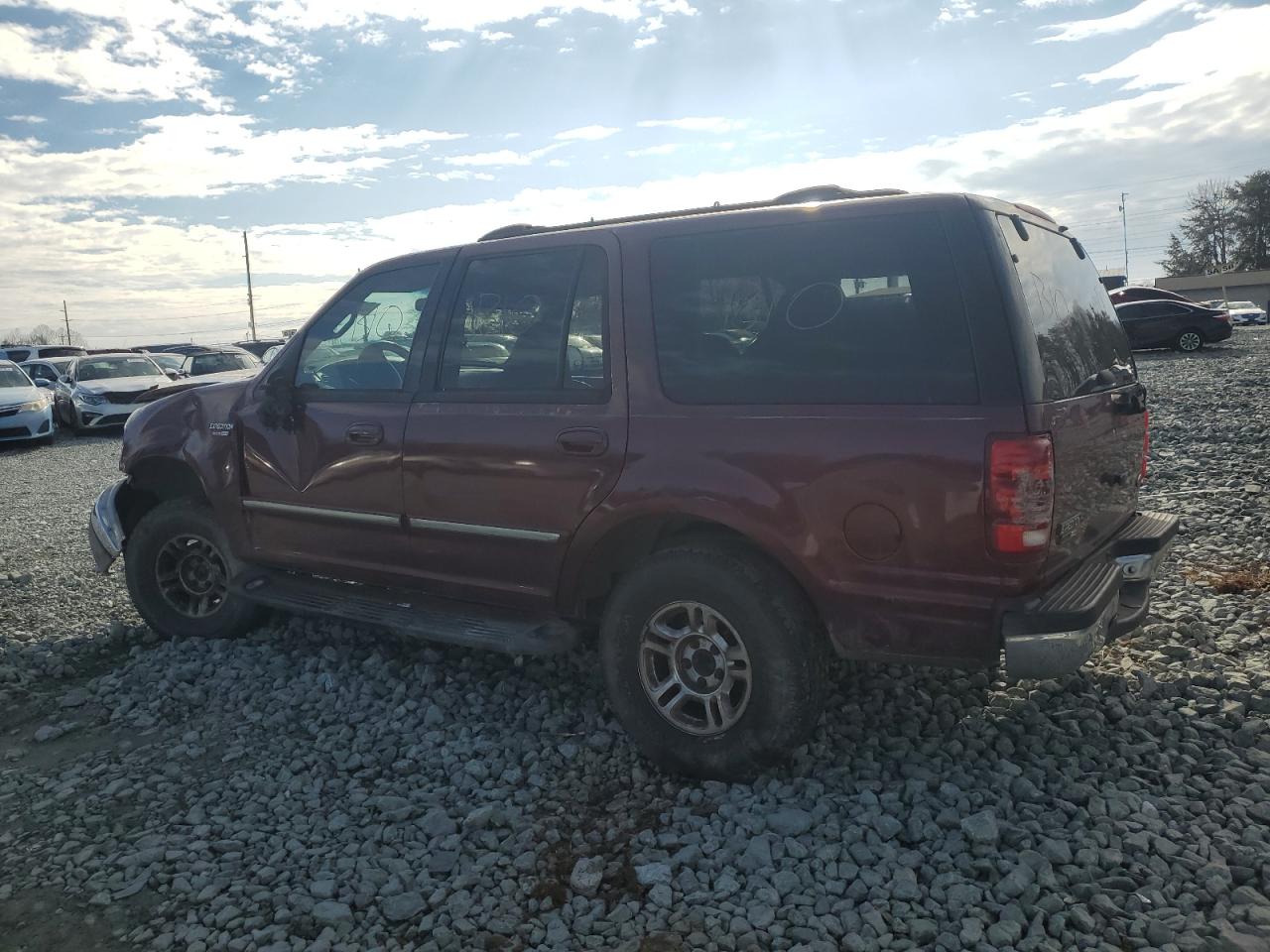 2000 Ford Expedition - Image 2