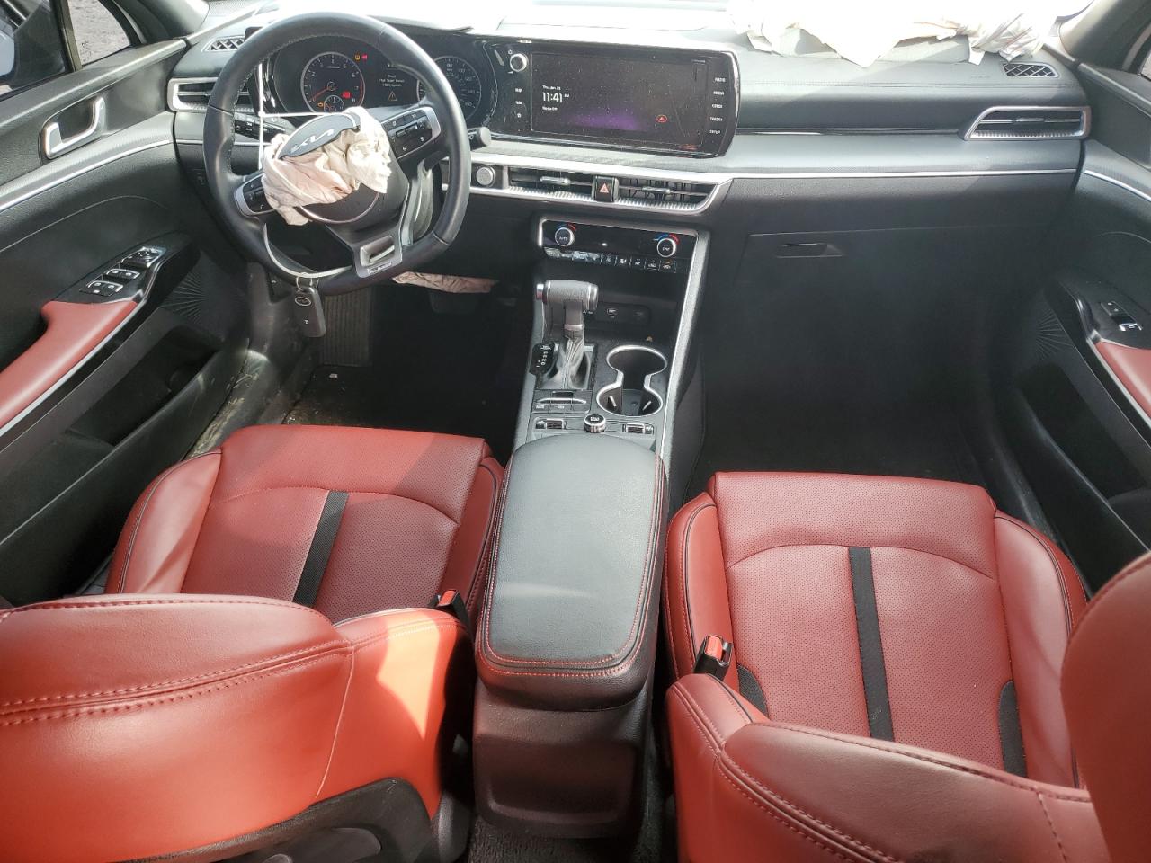 2024 Kia K5 - Image 8