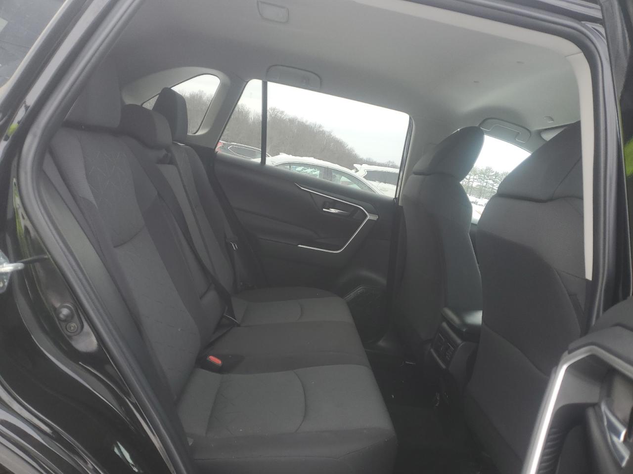 2023 Toyota RAV 4 - Image 11