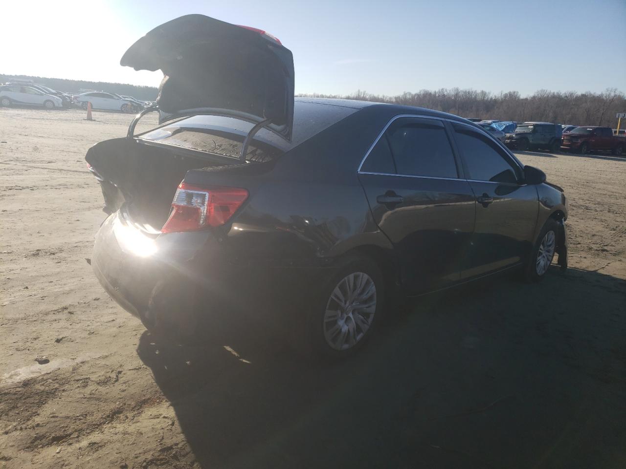 2014 Toyota Camry - Image 3