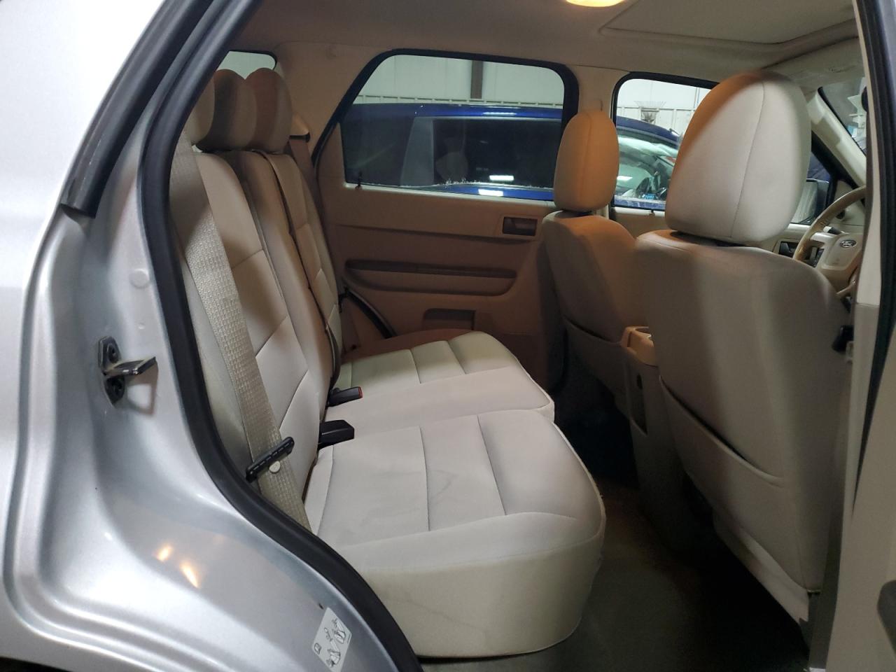 2011 Ford Escape - Image 11