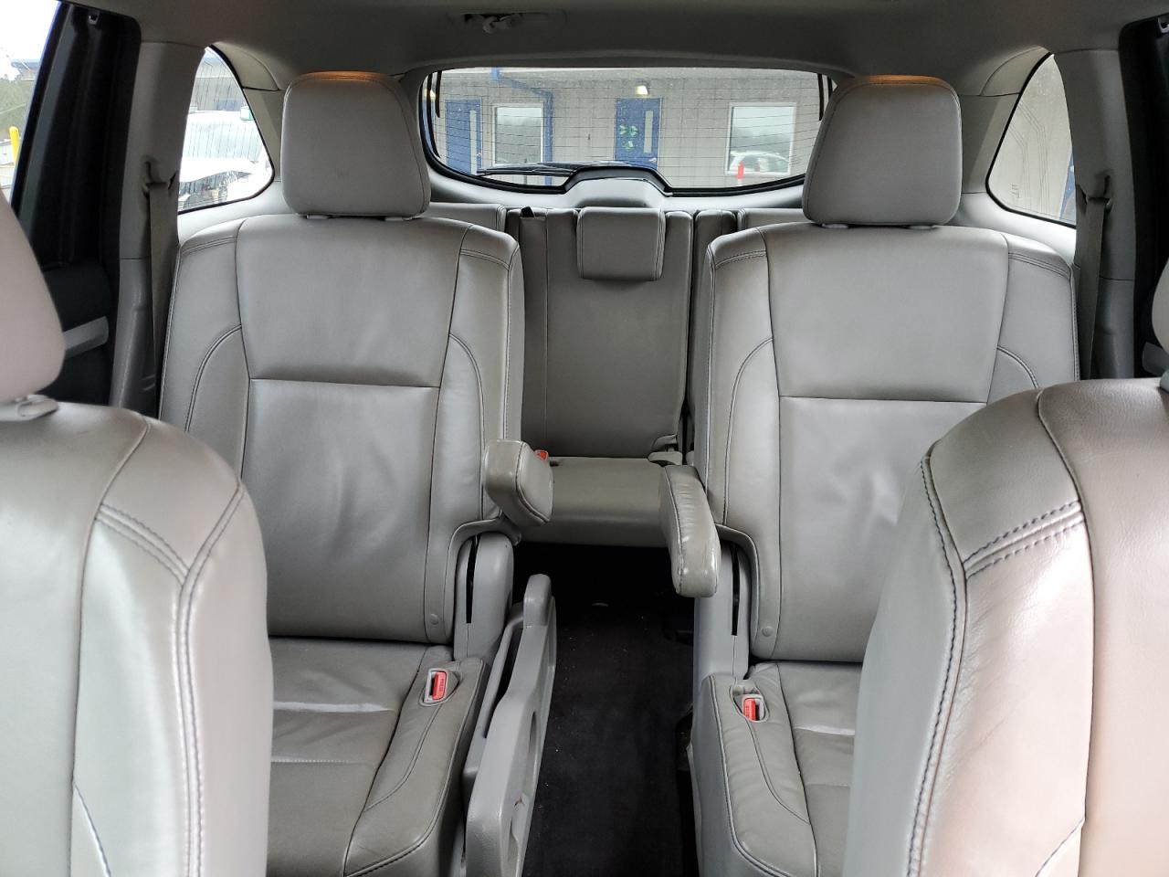2015 Toyota Highlander - Image 10