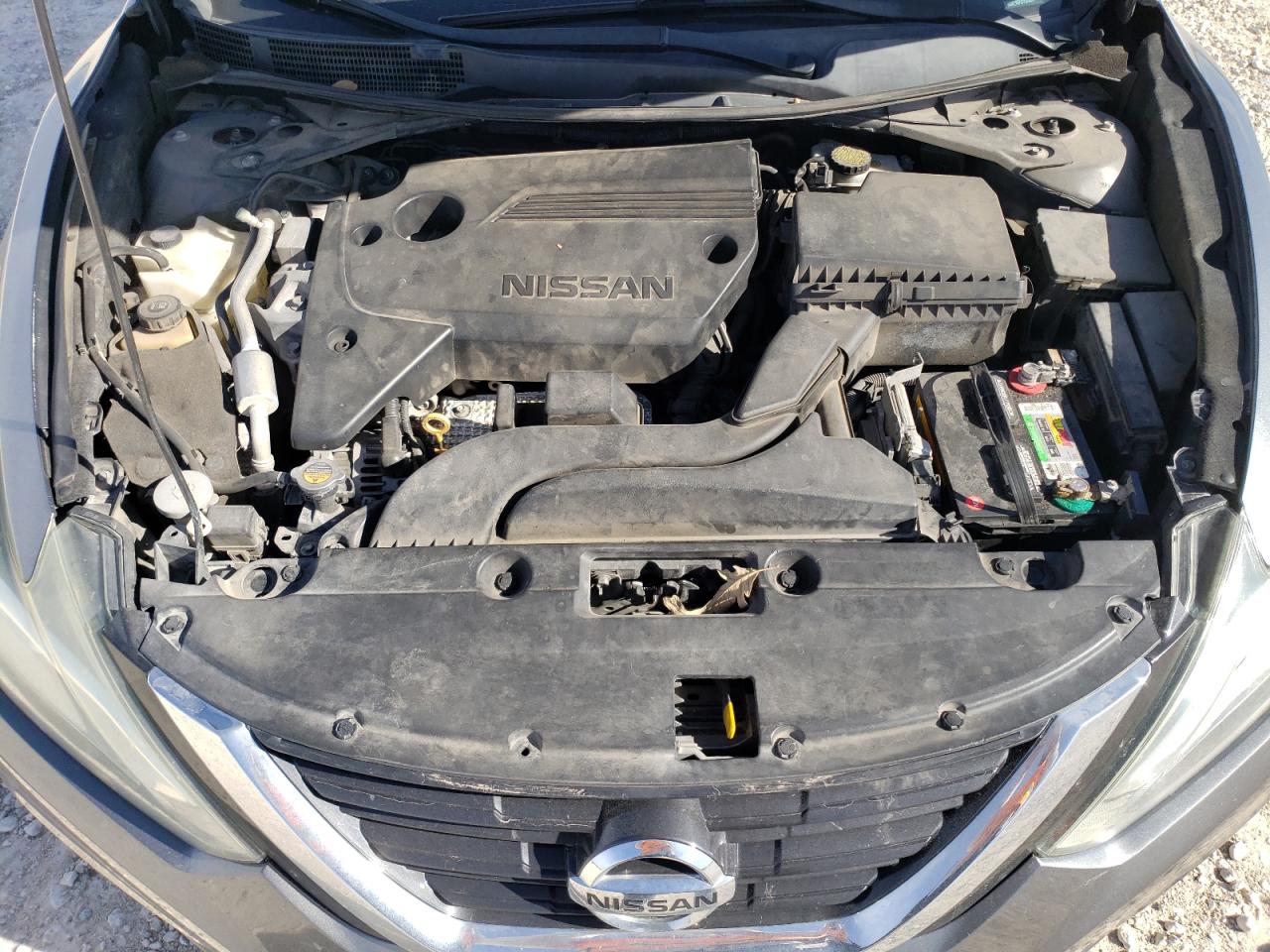 2017 Nissan Altima - Image 11