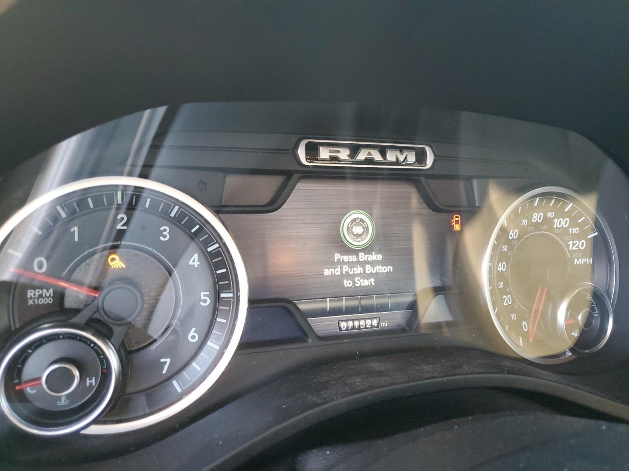 2019 RAM 1500 - Image 9