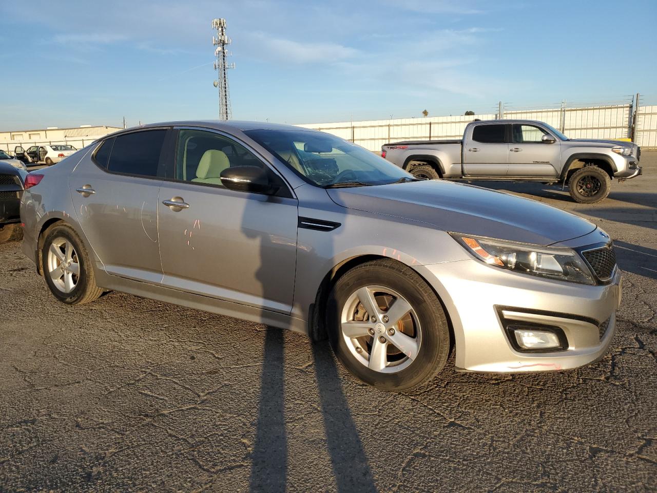 VIN 5XXGM4A78FG368178 2015 KIA OPTIMA no.4