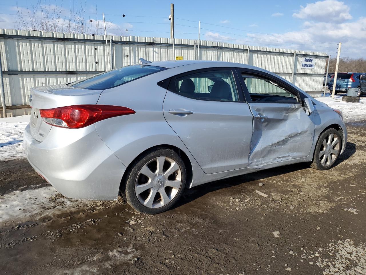 2013 Hyundai Elantra - Image 3